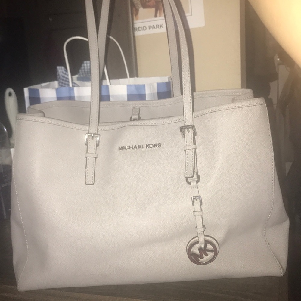 Micheal Kors tote